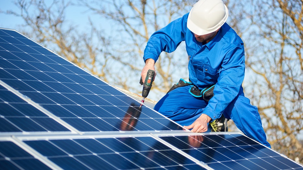 How Much Money Can You Save If You Use Solar Panel?