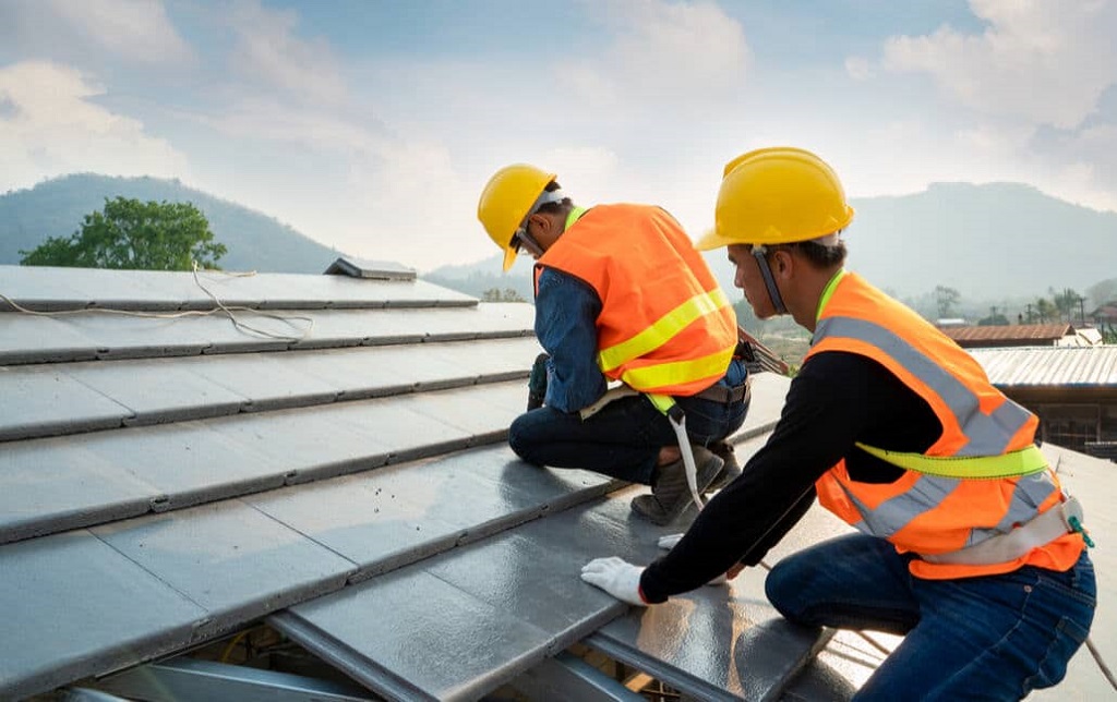 Top 5 Qualities to Look for in a Roofer Service Provider