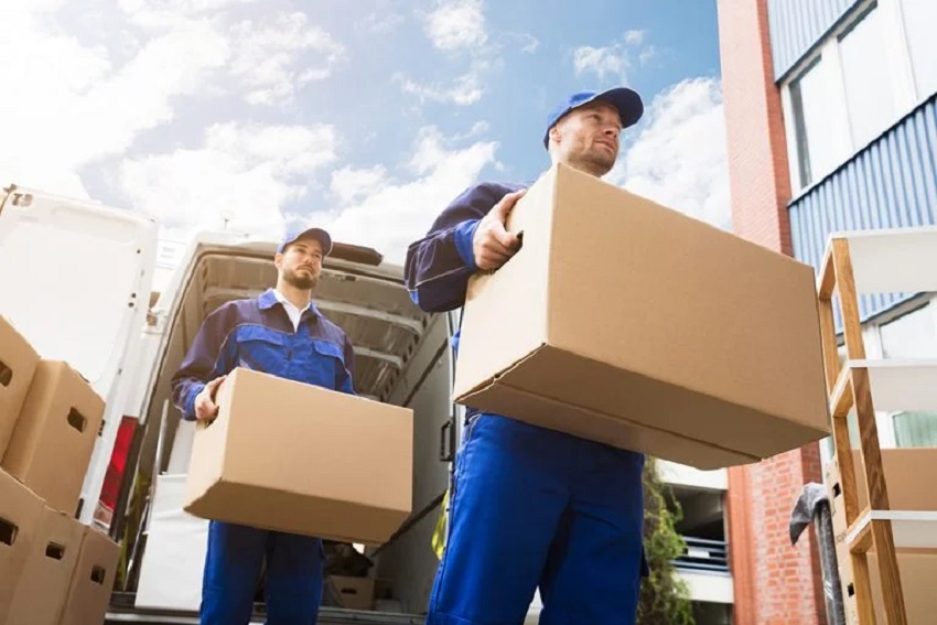 The Ultimate Guide to Choosing the Right Movers for Your Move - Beebuze