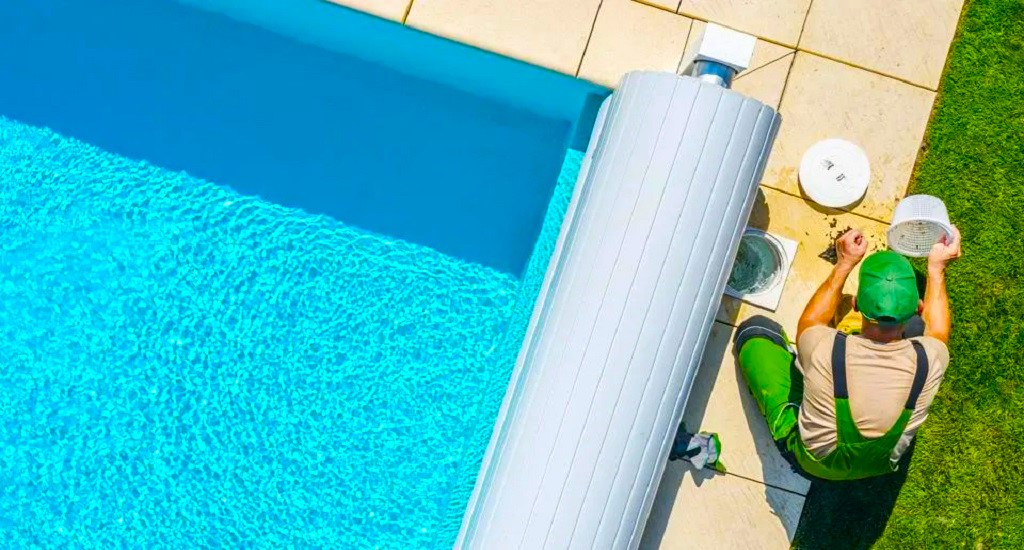 The Impact of Pool Cleaning Services on Your Home