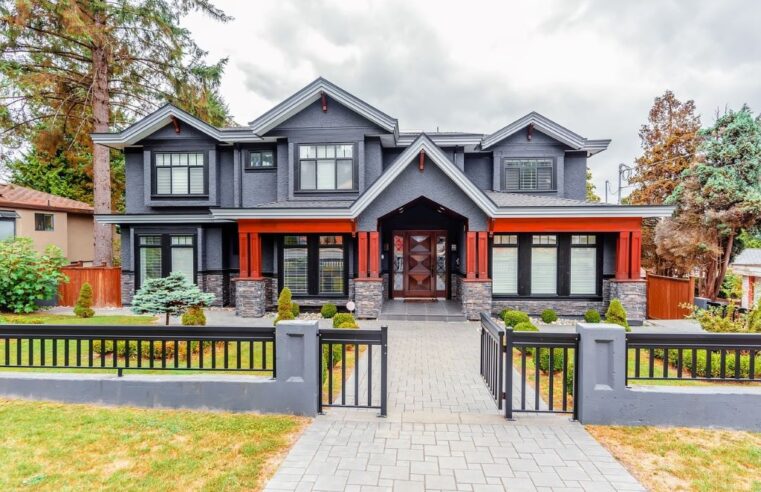 Top Reasons to Install a Fence Around Your Property